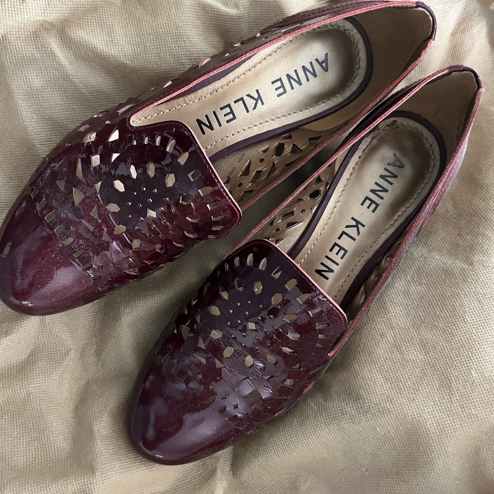 Anne Klein maroon shoes